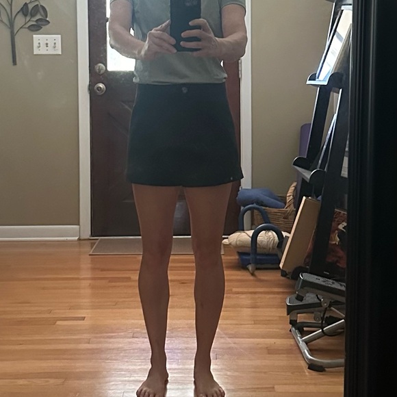 H&M Shorts - Picture 5 of 6